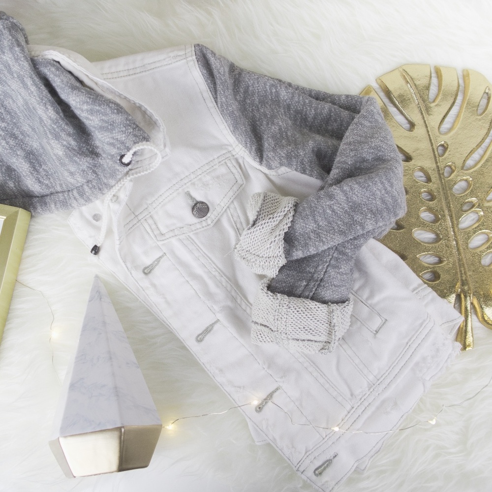 FREE PEOPLE - White Distress Denim Jacket